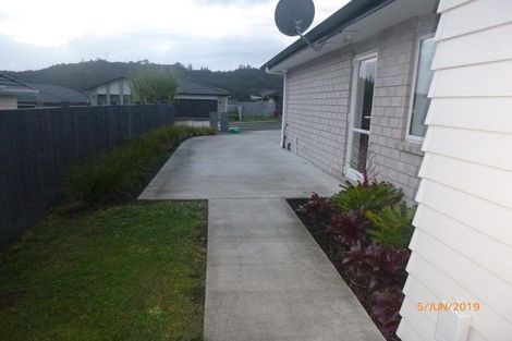 Photo of property in 7 Pohue Avenue, Huapai, Kumeu, 0810