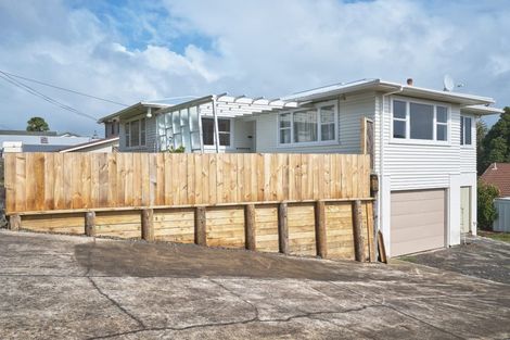 Photo of property in 20 Victoria Road, New Plymouth, 4310