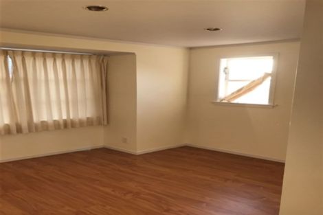 Photo of property in 11 Ramwall Place, Weymouth, Auckland, 2103