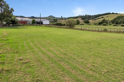 Photo of property in 29 Ararua Road, Waiotira, 0193