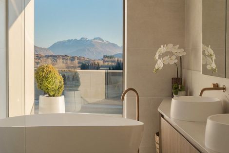 Photo of property in 16 Advance Terrace, Arrowtown, 9302