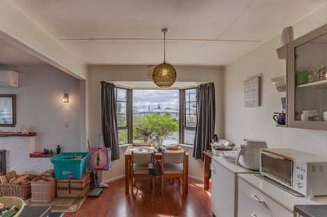 Photo of property in 11 Woburn Street, Waipukurau, 4200