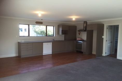 Photo of property in 14 Cross Street, Coalgate, 7673