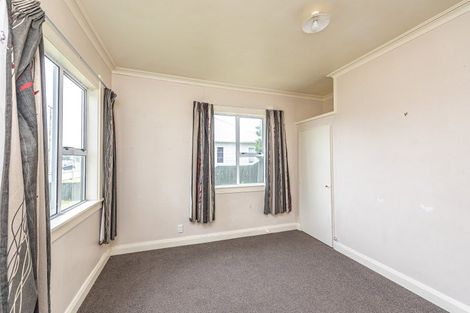 Photo of property in 184 Cornfoot Street, Castlecliff, Whanganui, 4501