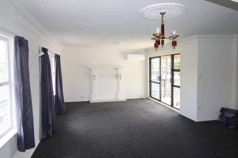 Photo of property in 25 Kamara Road, Glen Eden, Auckland, 0602