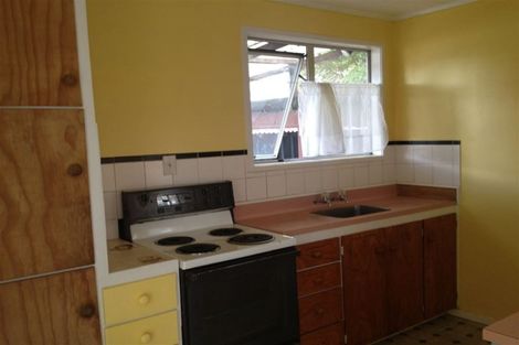 Photo of property in 2/14 Dalmatia Place, Henderson, Auckland, 0612
