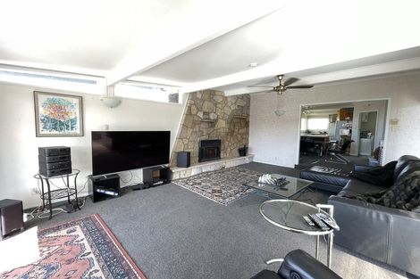 Photo of property in 413 East Coast Road, Mairangi Bay, Auckland, 0630