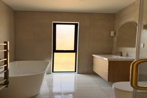 Photo of property in 2/82 Upper Harbour Drive, Greenhithe, Auckland, 0632