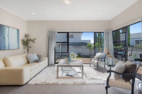 Photo of property in 2/40 Simmental Crescent, Somerville, Auckland, 2014