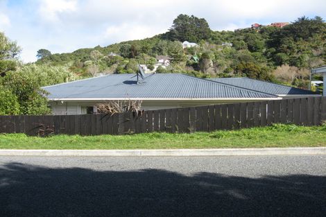 Photo of property in 81 Parkvale Road, Karori, Wellington, 6012