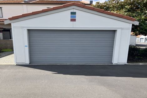 Photo of property in 1/21 Armoy Drive, East Tamaki, Auckland, 2016