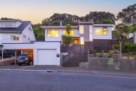 Photo of property in 77 Spencer Street, Crofton Downs, Wellington, 6035