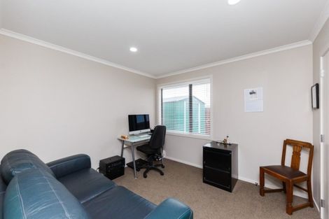 Photo of property in 4 Levi Place, Kelvin Grove, Palmerston North, 4414