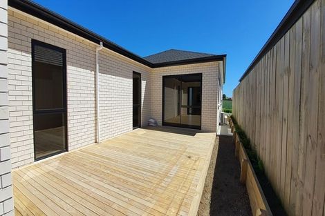 Photo of property in 46a Adams Road South, Pukekohe, 2120