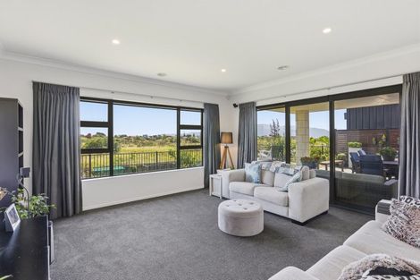 Photo of property in 19 Taranui Way, Paraparaumu Beach, Paraparaumu, 5032