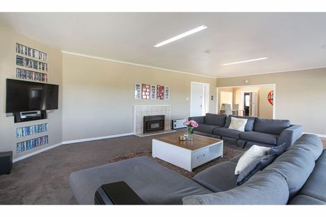 Photo of property in 103 Royal Road, Massey, Auckland, 0614