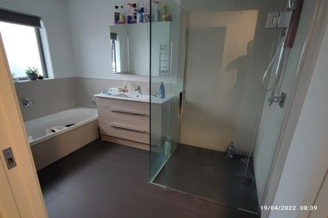 Photo of property in 20a Mcleod Road, Weymouth, Auckland, 2103