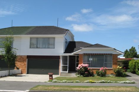 Photo of property in 2/20 Penwood Street, Russley, Christchurch, 8042