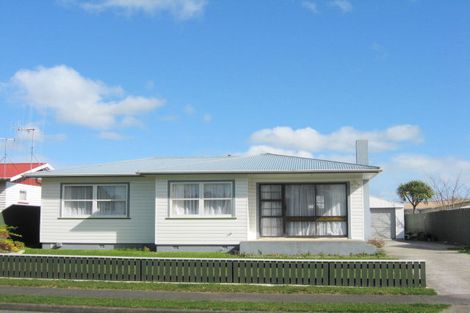 Photo of property in 18 Cargill Street, Levin, 5510