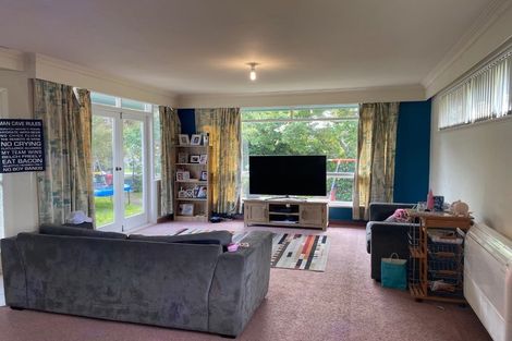 Photo of property in 1 Watson Drive, Paraparaumu Beach, Paraparaumu, 5032