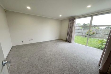 Photo of property in 30 The Track, Takanini, 2112