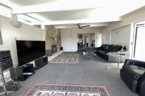 Photo of property in 413 East Coast Road, Mairangi Bay, Auckland, 0630