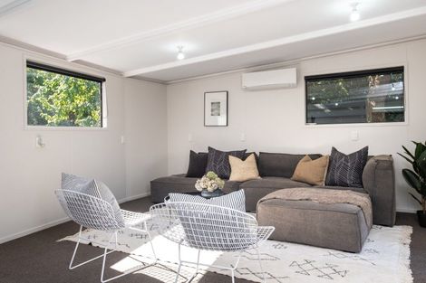 Photo of property in 23 Kent Terrace, Taradale, Napier, 4112