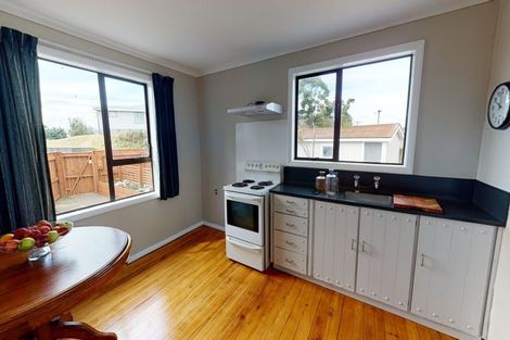 Photo of property in 27 Konini Street, Tawhero, Whanganui, 4501