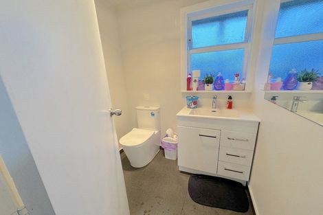 Photo of property in 15 Hooker Avenue, Bryndwr, Christchurch, 8053
