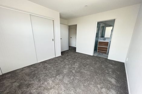 Photo of property in 41b Crestview Rise, Papakura, 2110
