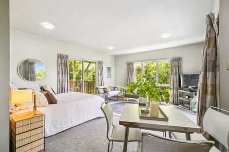 Photo of property in 77a Nicholson Road, Khandallah, Wellington, 6035