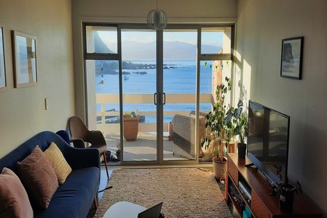 Photo of property in 280 The Esplanade, Island Bay, Wellington, 6023