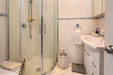 Photo of property in 80 San Marino Drive West, Henderson, Auckland, 0612