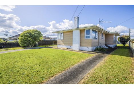 Photo of property in 27 Von Sturmer Street, Mangere East, Auckland, 2024