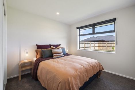 Photo of property in 17 Echo Place, Maewa, 4702