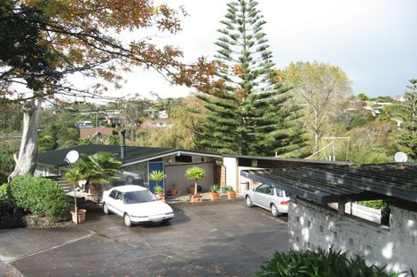 Photo of property in 22 Colmar Road, Mellons Bay, Auckland, 2014