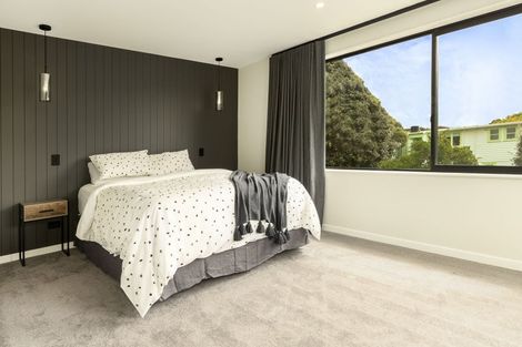 Photo of property in 35 Titoki Road, Waikanae Beach, 5036