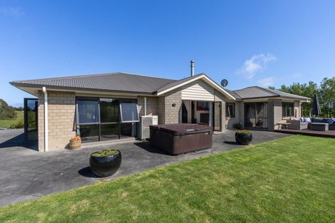 Photo of property in 205 Taylors Road, Otaki, 5583