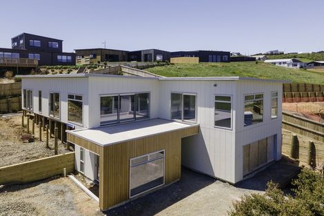 Photo of property in 98 Omahina Street, Raglan, 3225