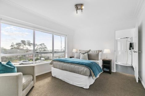 Photo of property in 2/11 Felton Mathew Avenue, St Johns, Auckland, 1072