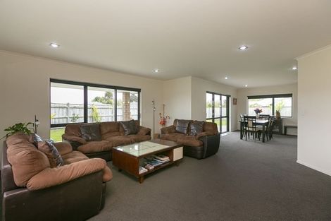 Photo of property in 1 Rawiri Drive, Bell Block, New Plymouth, 4312