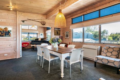 Photo of property in 145 Karewa Parade, Papamoa Beach, Papamoa, 3118