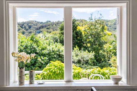 Photo of property in 12 Cheviot Road, Lowry Bay, Lower Hutt, 5013