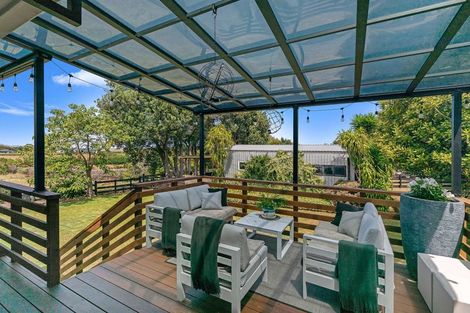 Photo of property in 37 Whiriwhiri Road, Waiuku, 2682