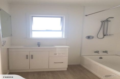 Photo of property in 28 Otuhiwai Crescent, Tikipunga, Whangarei, 0112