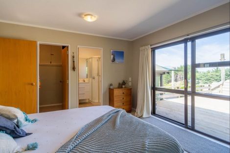 Photo of property in 111 Waterfall Road, Paraparaumu, 5032