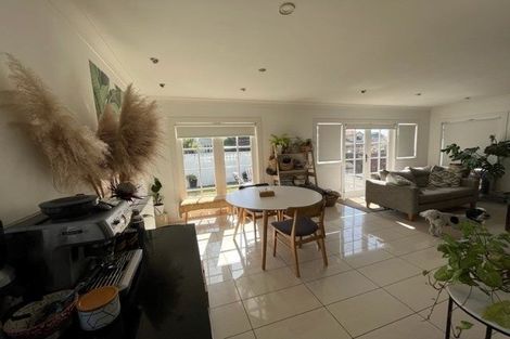 Photo of property in 281 Muritai Road, Eastbourne, Lower Hutt, 5013