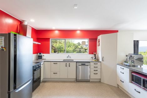 Photo of property in 3 Ardal Grove, Tirohanga, Lower Hutt, 5010