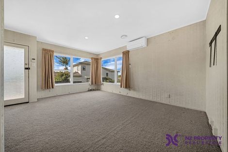Photo of property in 2/17 Jenelin Road, Glendene, Auckland, 0602