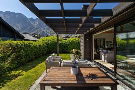 Photo of property in 34 Rannoch Drive, Jacks Point, Queenstown, 9371